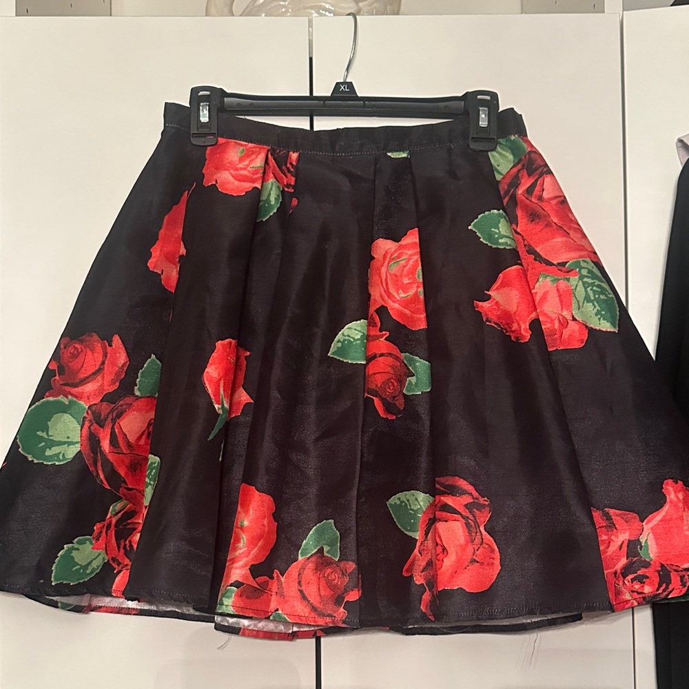 Floral Black and Red Skirt. Valentine ❤️